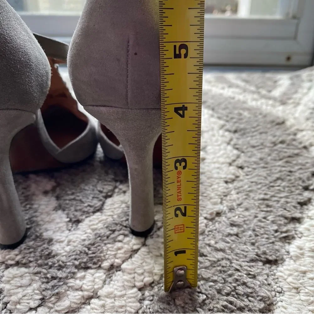 Anthropologie NO 704B Gray suede Emma round toe heels size 38